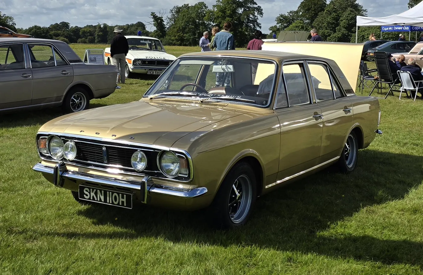 1969 Ford Cortina in Gold