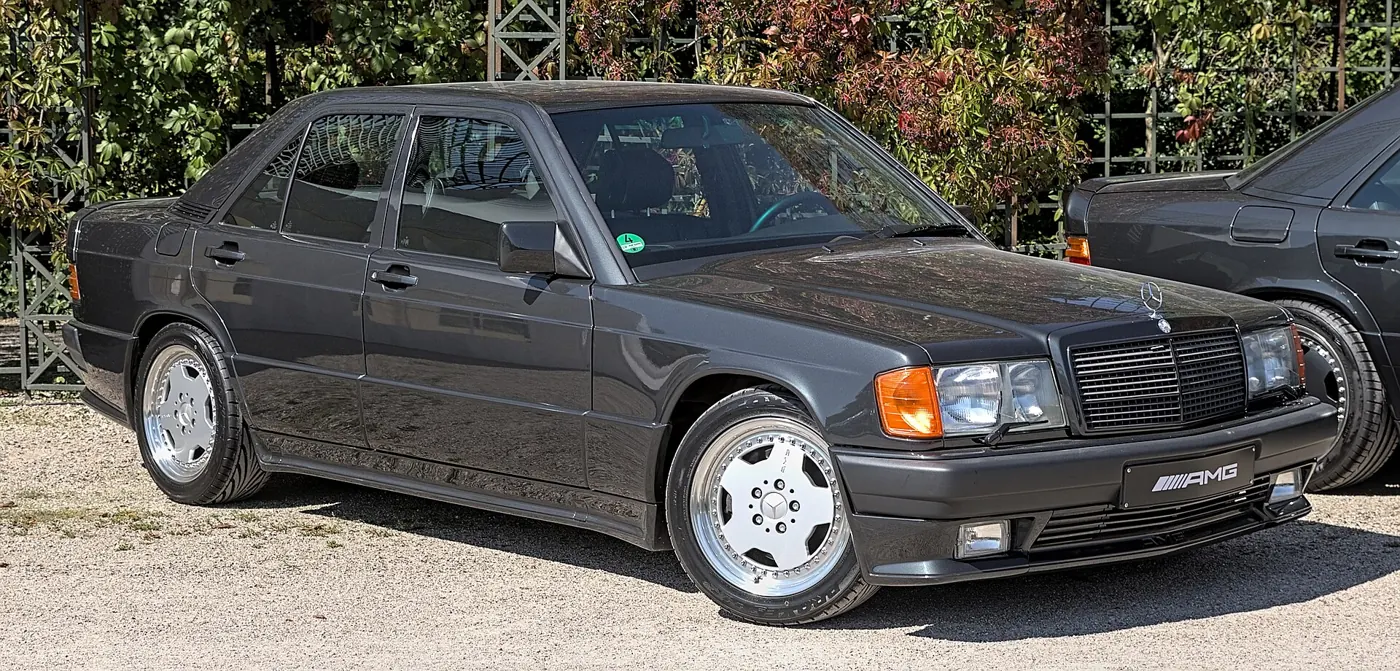 1986 Mercedes-Benz 190E in Dark grey