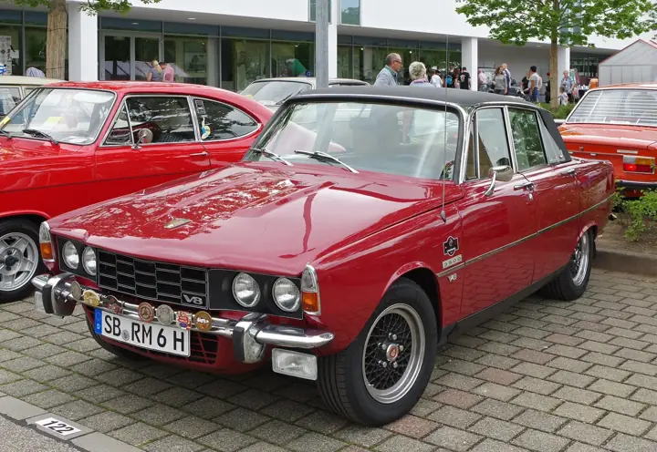 1973 Rover P6 in Red