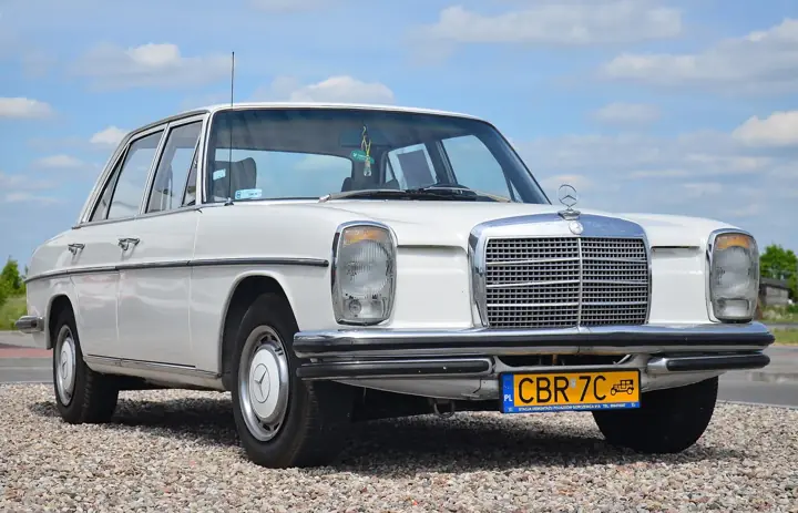 1974 Mercedes-Benz 200D in White