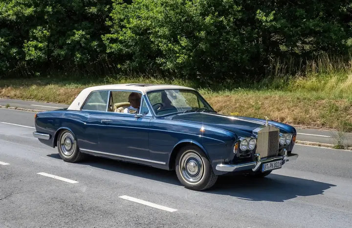 1975 Rolls-Royce Silver Shadow in Blue
