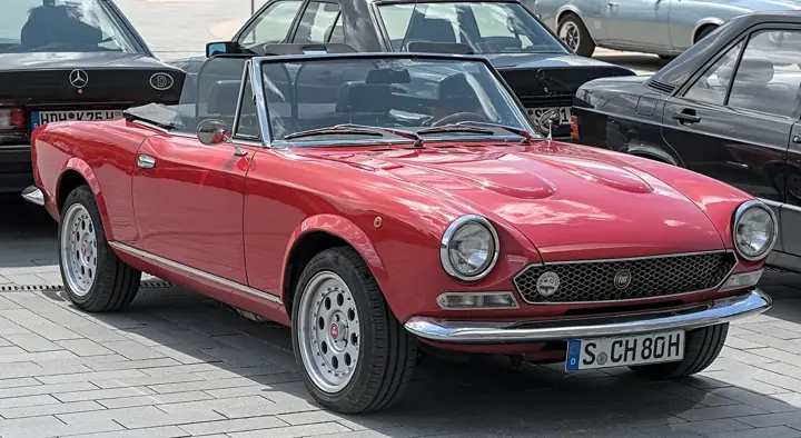 1979 Fiat 124 in Signal red