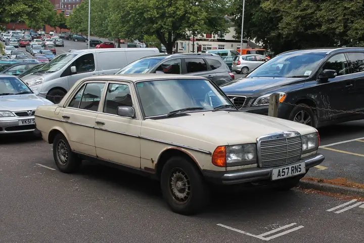 1983 Mercedes-Benz 300D in Beige