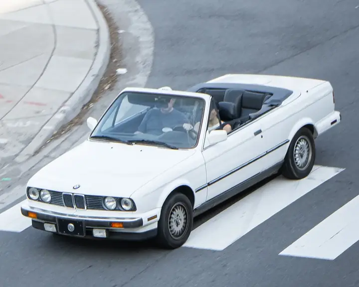 1988 BMW 325i in Alpine white